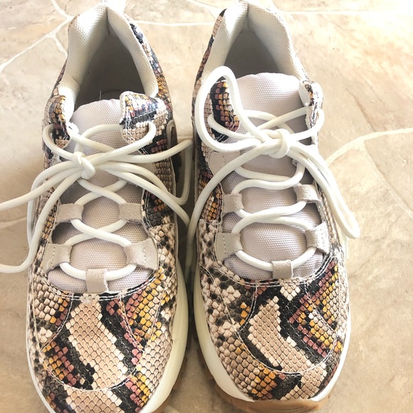Steve Madden faux Snakeskin Sneakers - Picture 6 of 7